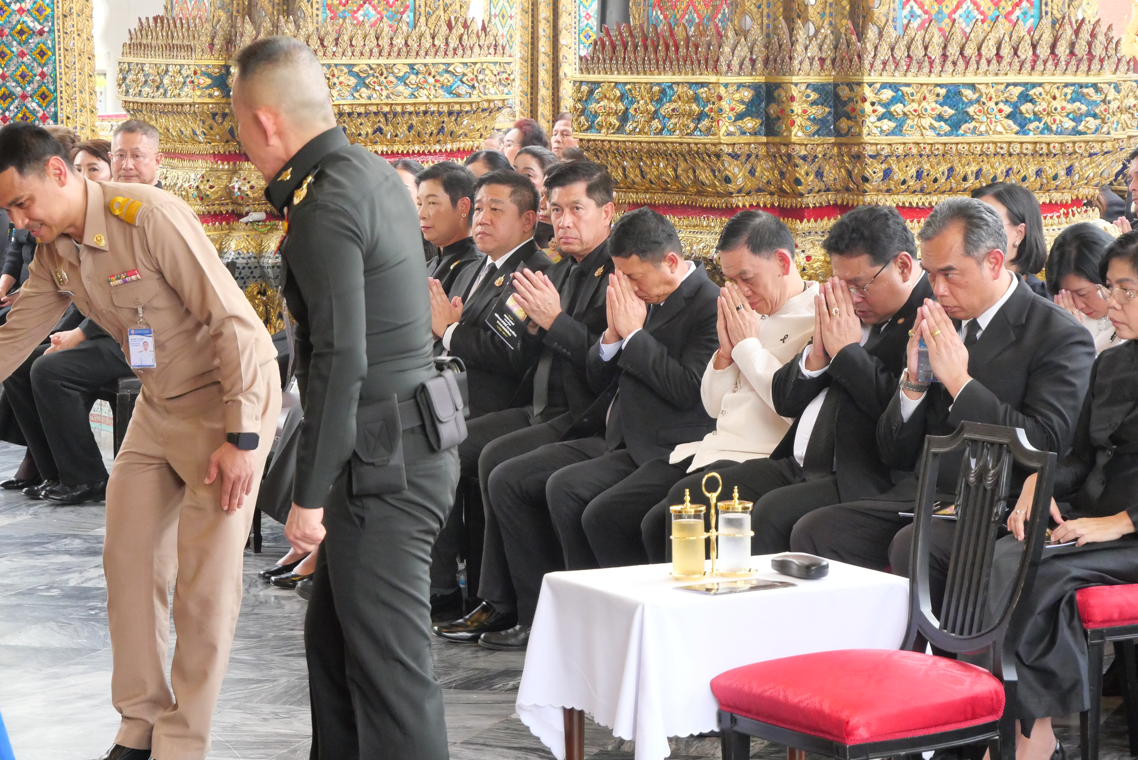 title - ส.ป.ก. ร่วมพิธีสวดพระพุทธมนต์ และเจริญจิตตภาวนาอุทิศถวายพระราชกุศลแด่ สมเด็จพระนางเจ้าสิริกิติ์ พระบรมราชินีนาถ พระบรมราชชนนีพันปีหลวง ณ พระอุโบสถวัดพระศรีรัตนศาสดาราม